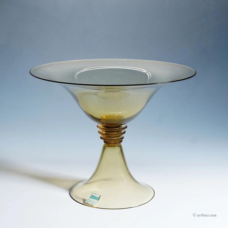 Vetro Soffiato Centerpiece by Guido Balsamo Stella, C.V.M. Pauli & Cia. Murano: Condition: Used,Brand: ArtGlass,Material: Glass,Type: Art Glass,Handmade: Yes,Vintage: Yes,Country of Origin: Italy A large "Vetro Soffiato" art glass bowl attributed to Guido Balsamo Stella. Distribu