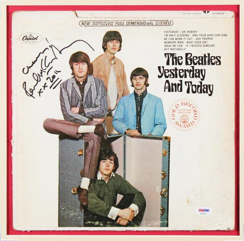Paul McCartney The BeatlesSigned & Framed Yesterday & Today Album Cover PSA/DNA - 2