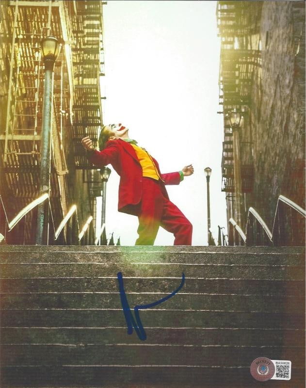 JOAQUIN PHOENIX SIGNED AUTHENTIC 'JOKER' 2019 8x10 MOVIE PHOTO BECKETT BAS COA: Industry: Movies,Signed: Yes,Autograph Authentication: Beckett,Object Type: Photograph,Original/Reproduction: Original,Country of Origin: United States