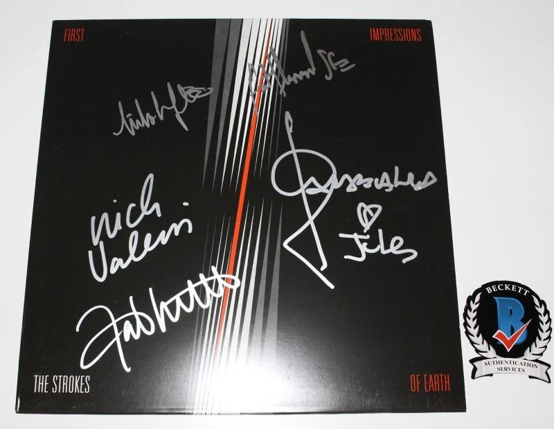 THE STROKES BAND SIGNED 'FIRST IMPRESSIONS OF EARTH' VINYL RECORD BECKETT COA x5 - 2