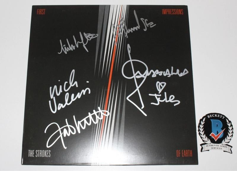THE STROKES BAND SIGNED 'FIRST IMPRESSIONS OF EARTH' VINYL RECORD BECKETT COA x5 - 3