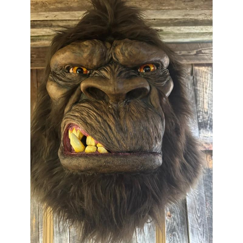 Museum quality life-sized Bigfoot replica Yeti Sasquatch: Museum quality life-sized Bigfoot replica Yeti Sasquatch