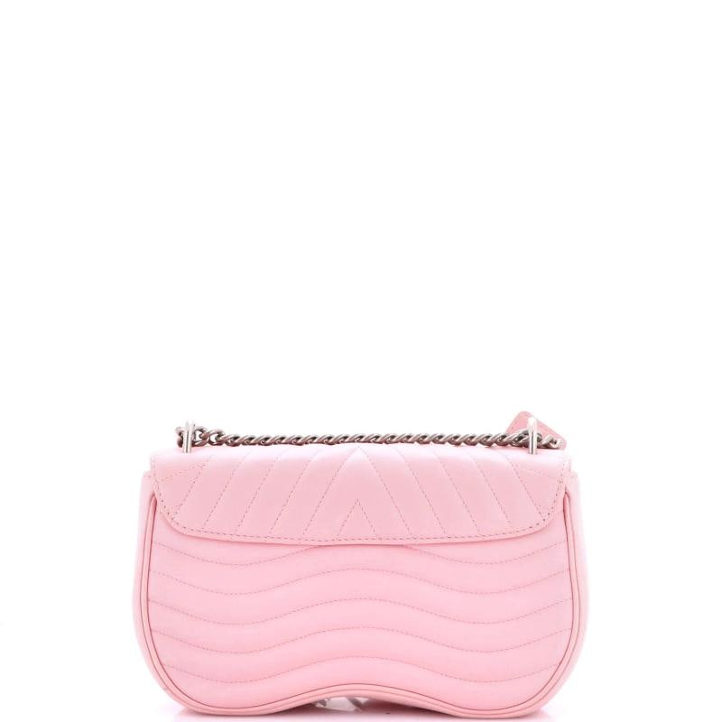 Louis Vuitton New Wave Chain Bag Quilted Leather MM - 3
