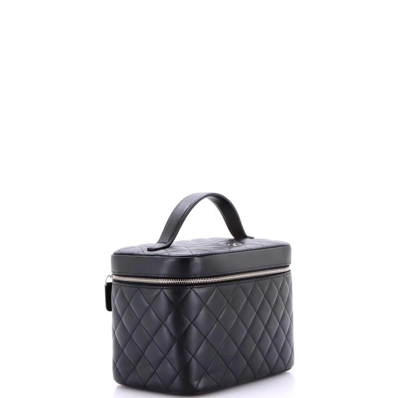 Chanel Cosmetic Case Quilted Lambskin Small - 2