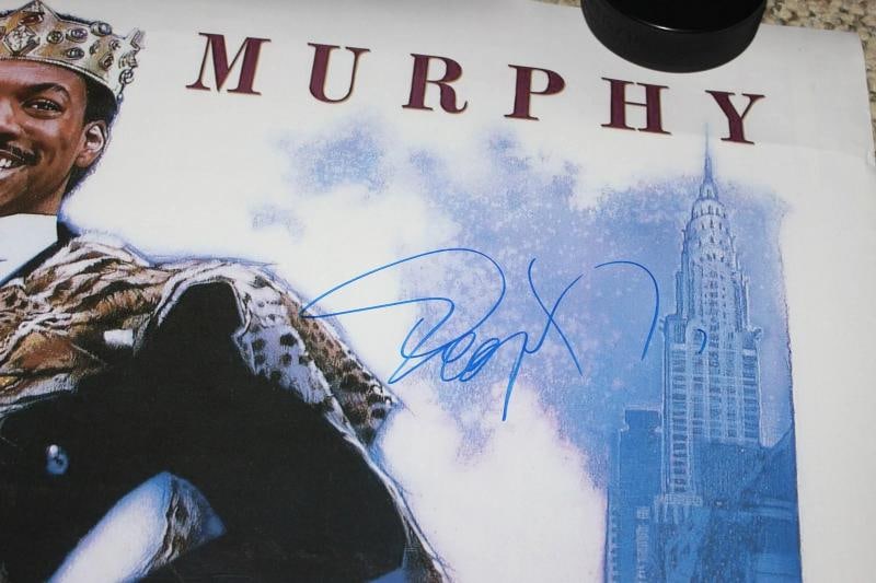 EDDIE MURPHY SIGNED 'COMING TO AMERICA' 27x40 FULL-SIZE MOVIE POSTER BECKETT COA - 6