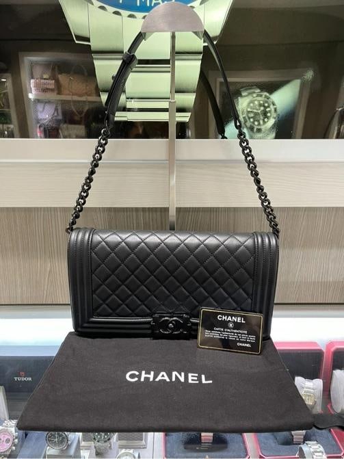 Chanel So Black Lambskin Clutch Shoulder Bag Black hardware (Rare): Condition: Pre-owned - Excellent,Brand: CHANEL,Department: Women,Lining Material: Lambskin,Exterior Color: Black,Style: Shoulder Bag,Exterior Material: calfskin leather,Country of Origin: Italy This p