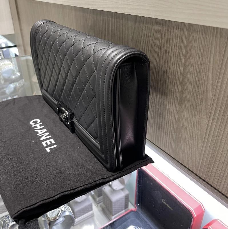 Chanel So Black Lambskin Clutch Shoulder Bag Black hardware (Rare) - 7
