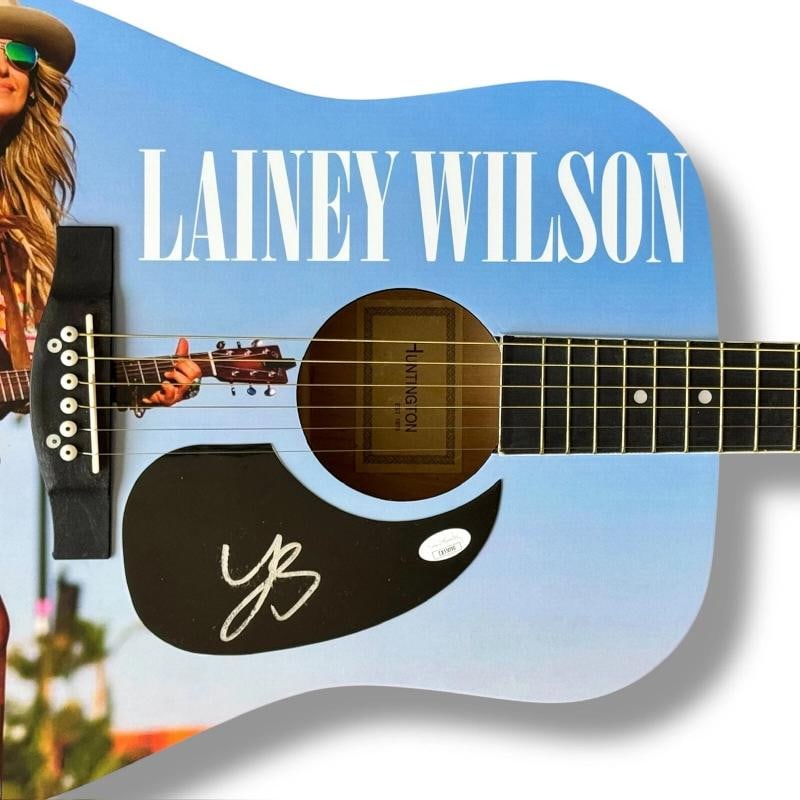 Lainey Wilson Signed Guitar Custom Graphics JSA COA Heart Like A Truck - 2