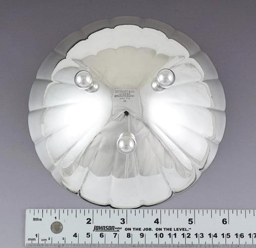 Lovely c1950 Tiffany Co Sterling Silver Fluted Shell Style Bowl - 4