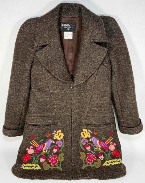CHANEL Boutique Fall Winter 1997 Brown Wool Tweed Embroidered Coat Jacket Sz. 36 - 2