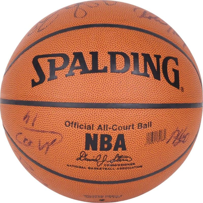 Kobe Bryant 2002-03 Los Angeles Lakers NBA Champs Team Signed Basketball PSA - 4