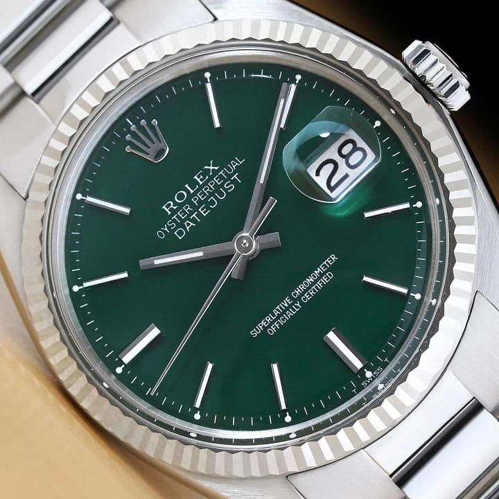 ROLEX MENS DATEJUST 1601 GREEN DIAL 18K WHITE GOLD STEEL WATCH w/ OYSTER BAND: Condition: Pre-owned - Excellent,Bezel Color: Silver,Max Wrist Size: 7.26-7.5 in,Number of Jewels: 26 Jewels,Indices: Stick Indexes, 12-Hour Dial,Bezel: Rolex 18K White Gold Fluted Bezel,Band/Strap: