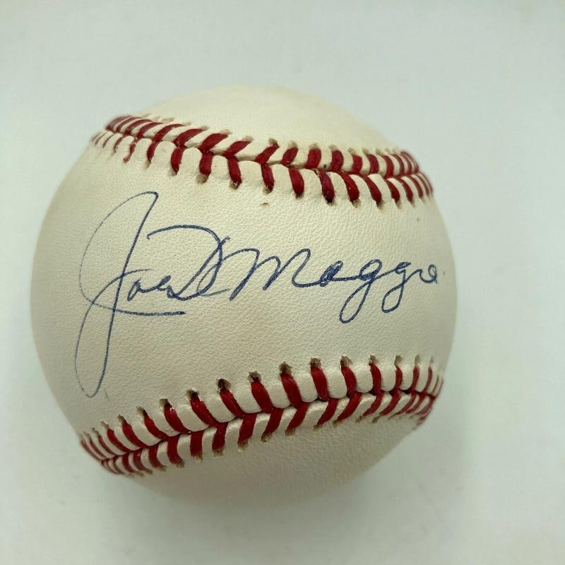 Beautiful Joe Dimaggio Signed Autographed American League Baseball With JSA COA: Product: Ball,Sport: Baseball-MLB,Autograph Authentication: James Spence Authentication (JSA),Team: New York Yankees,Player: Joe DiMaggio,Original/Reprint: Original,Country of Origin: United States