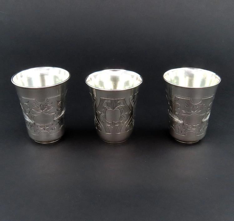 3 Beautiful 1881/2 Russian 875 Silver Classic Vodka Cups No Monos 2 1/4" Tall: Type: Vodka cups,Age: 1880s,Material: Silver,Region: Russia,Maker: Israel Eseevich Zakhoder,Composition: .875 silver,Year Made: 1881 and 1882,Country of Origin: Russia Presented is a set of 3 beautifu
