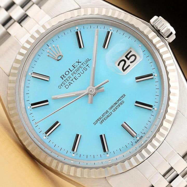 ROLEX MENS DATEJUST 1601 18K GOLD STAINLESS STEEL AQUA BLUE JUBILEE WATCH: Condition: Pre-owned - Excellent,Bezel Color: Silver,Max Wrist Size: 7.26-7.5 in,Number of Jewels: 26 Jewels,Indices: Stick Indexes, 12-Hour Dial,Bezel: Rolex 18K White Gold Fluted Bezel,Band/Strap: