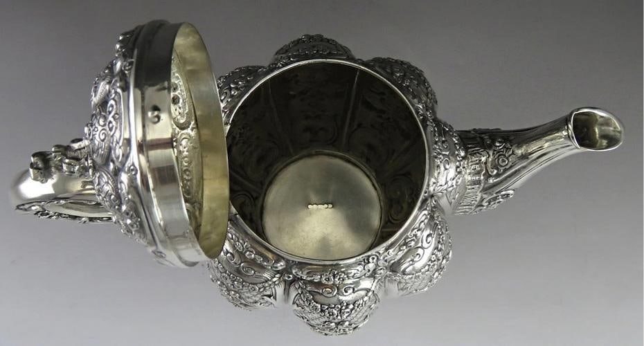 Vintage 1942 Beautifully Hand Chased Finnish Silver Teapot - 3