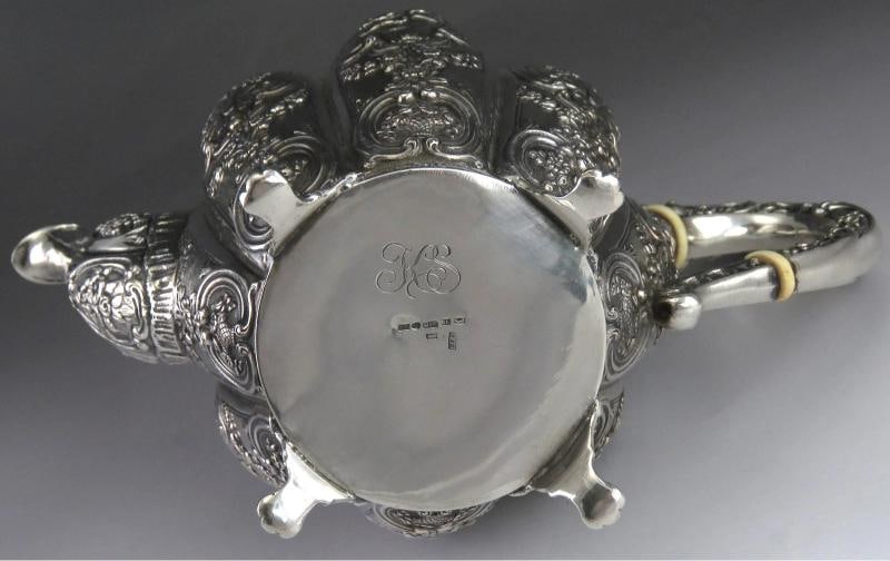 Vintage 1942 Beautifully Hand Chased Finnish Silver Teapot - 7