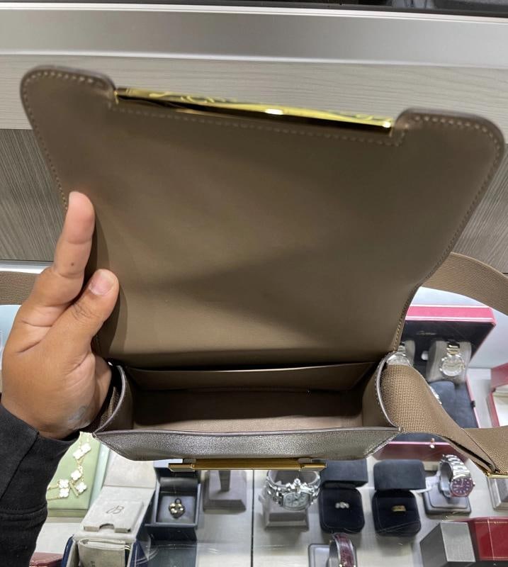 Hermes Geta Chevre Mysore Etoupe Crossbody Bag with Gold Hardware B Stamp (2023) - 5