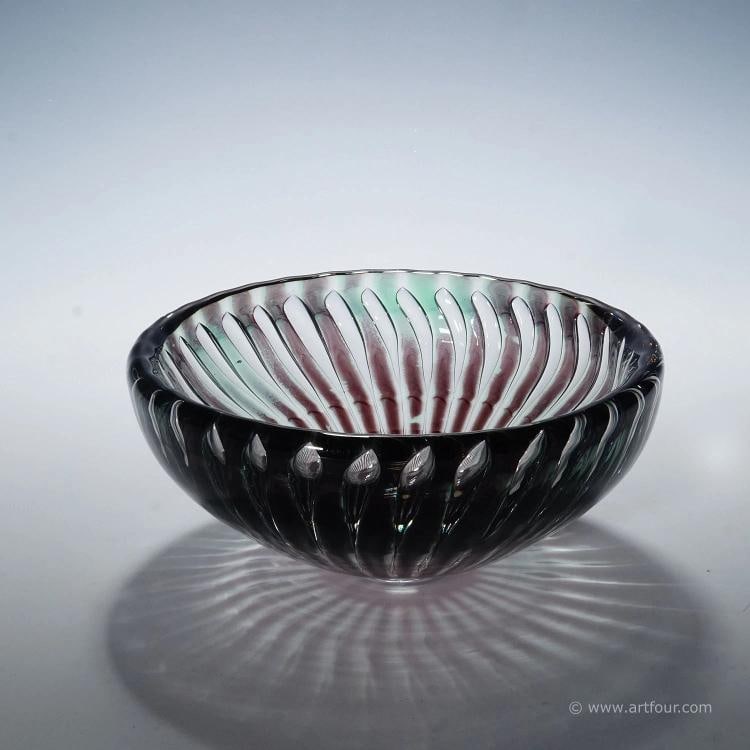 Rare Ariel Bowl by Edvin Oehrstroem for Orrefors, Sweden 1953: Condition: Used,Brand: ArtGlass,Material: Glass,Type: Art Glass,Handmade: Yes,Vintage: Yes,Country of Origin: Sweden A large bowl of the Ariel series designed by Edvin Oehrstroem for Orrefors Sweden. 