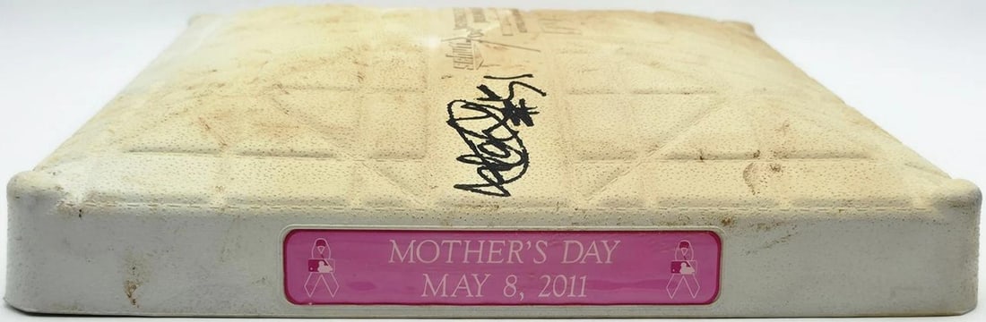 Ichiro Suzuki Signed Game Used MLB Mothers Day 2nd Base Inscribed "GU 5-8-11" & "1-4" Beckett Wit... - 7