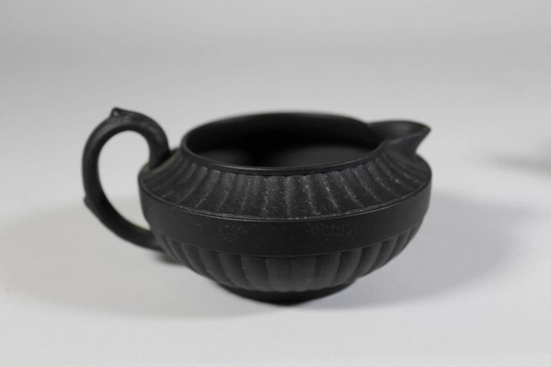 19TH CENTURY WEDGWOOD BLACK BASSALT TEA SET - 5