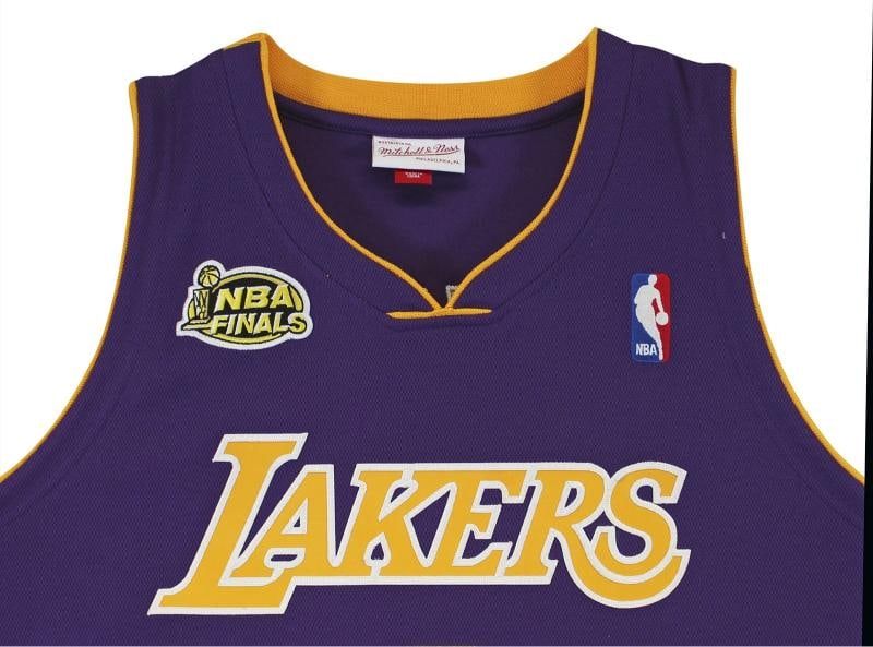 Kobe Bryant Signed Los Angeles Lakes M&N 2000-01 HWC Authentic Jersey (PSA) - 5