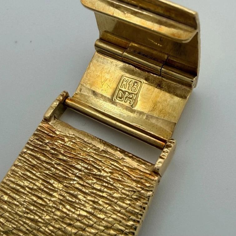 Vintage Patek Philippe Calatrava 3525 32mm Champagne Dial 18k Yellow Gold - 11