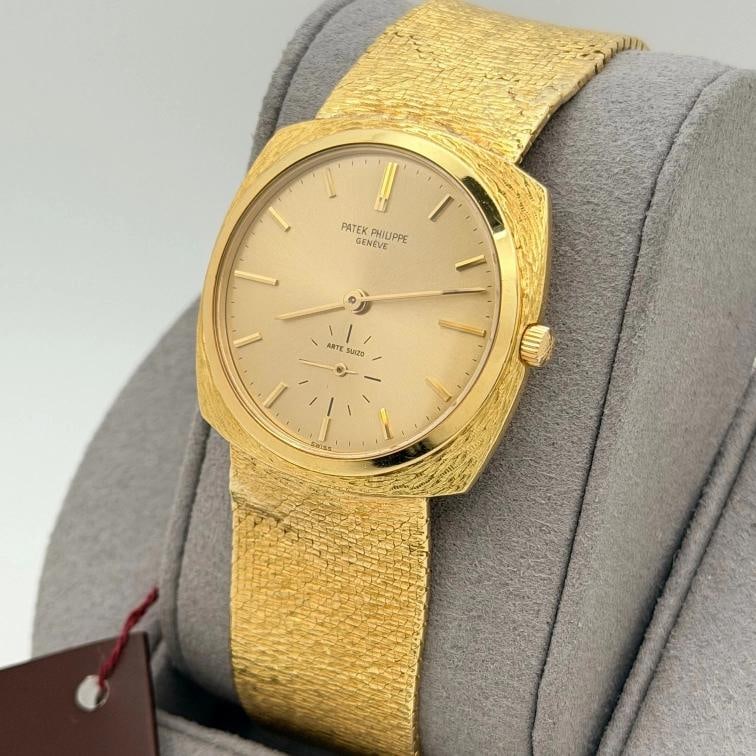 Vintage Patek Philippe Calatrava 3525 32mm Champagne Dial 18k Yellow Gold - 6