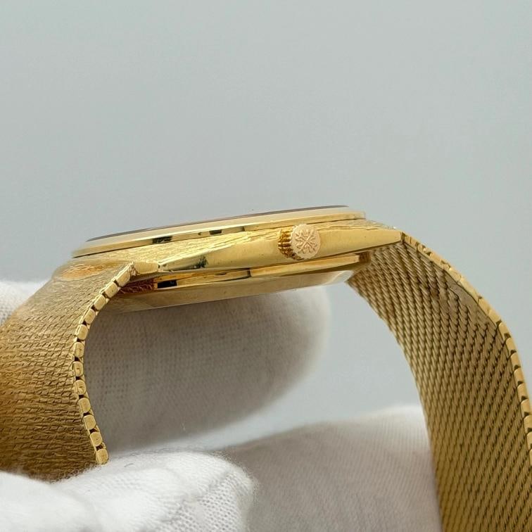 Vintage Patek Philippe Calatrava 3525 32mm Champagne Dial 18k Yellow Gold - 8
