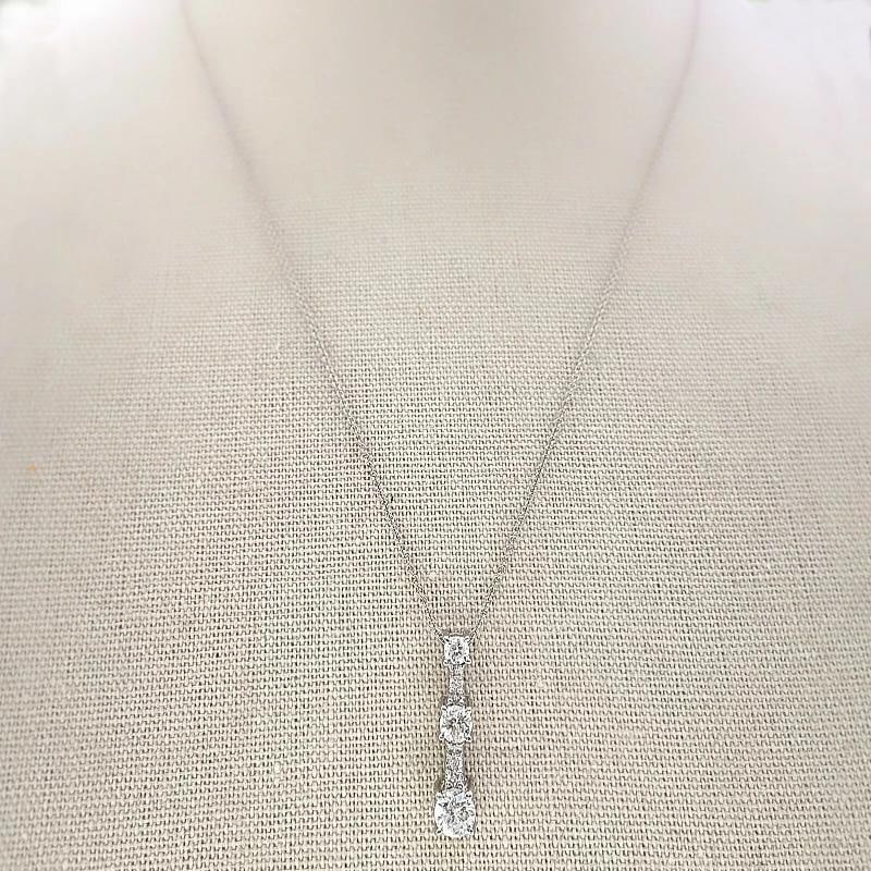 Round Diamond Past Present Future Pendant Necklace 18 kt White Gold - 5