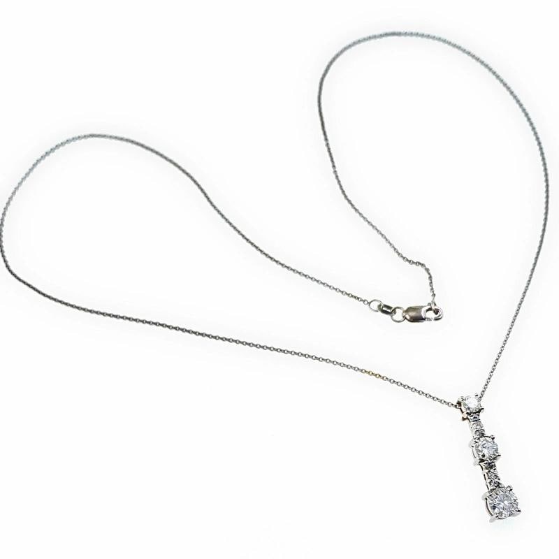 Round Diamond Past Present Future Pendant Necklace 18 kt White Gold - 8