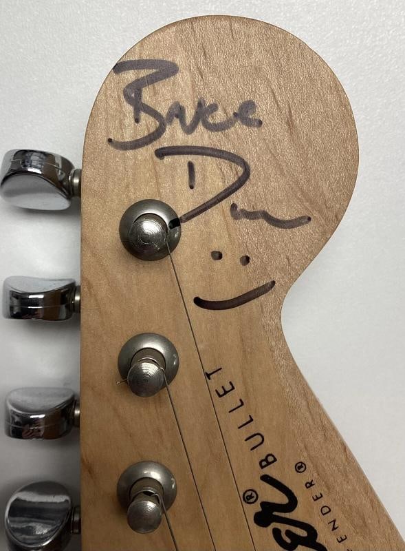 IRON MAIDEN: Bruce Dickinson, Janick Gers, Nicko McBrain, Steve Harris & Dave Murray Signed Guita... - 2