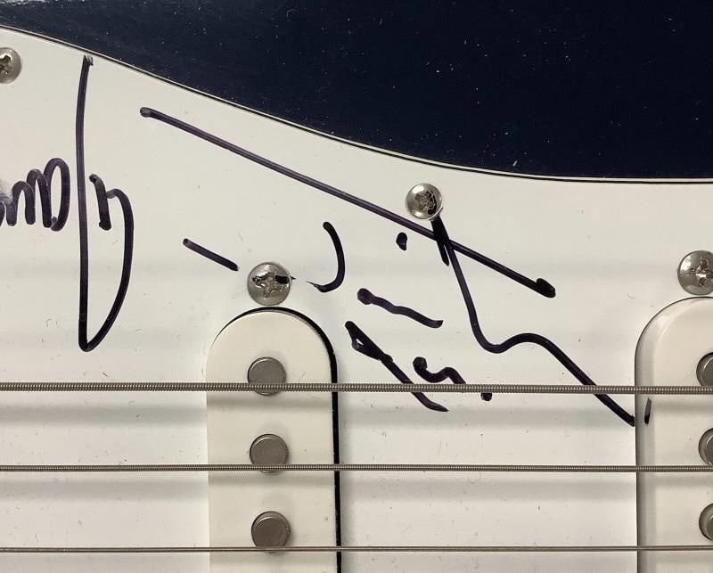 IRON MAIDEN: Bruce Dickinson, Janick Gers, Nicko McBrain, Steve Harris & Dave Murray Signed Guita... - 7