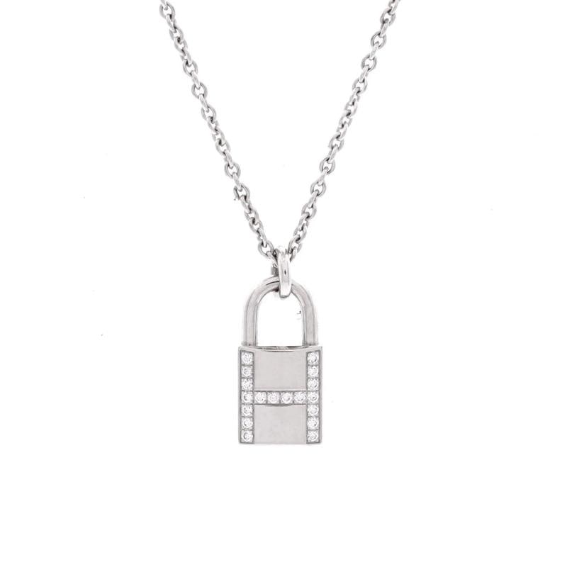 Hermes Amulettes Cadenas Pendant Necklace 18K White Gold with Diamonds: Measurements: Length: 15.0 - 15.75 ", Pendant Length: 16.35 mm, Pendant Width: 8.20 mm . Condition: Pre-owned - Good,Brand: Hermes,Main Stone: Diamond,Metal: 18K White Gold,Metal Purity: 18K,Style: