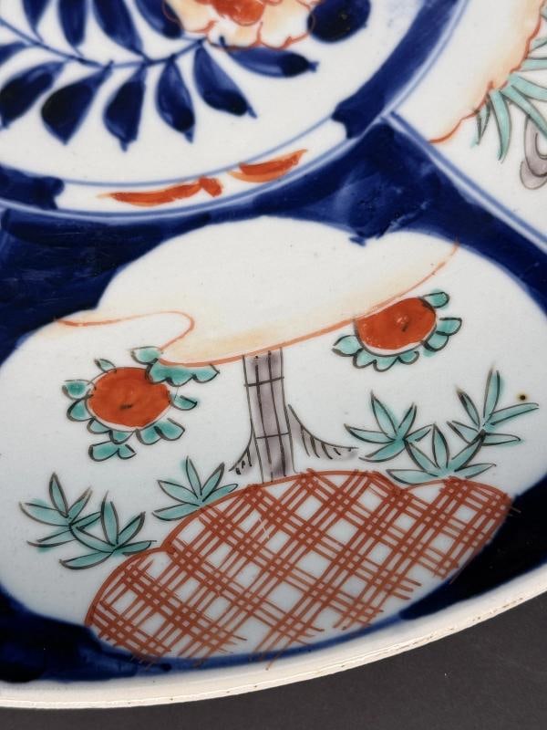 Lovely mid 1800s Japanese Imari Porcelain Six Panel 15.75" Round Plate Charger - 7
