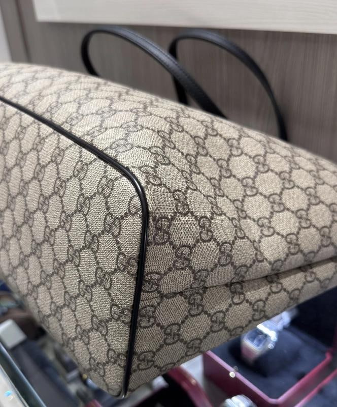 Gucci Tote Black and Ivory Supreme 779864 - 7
