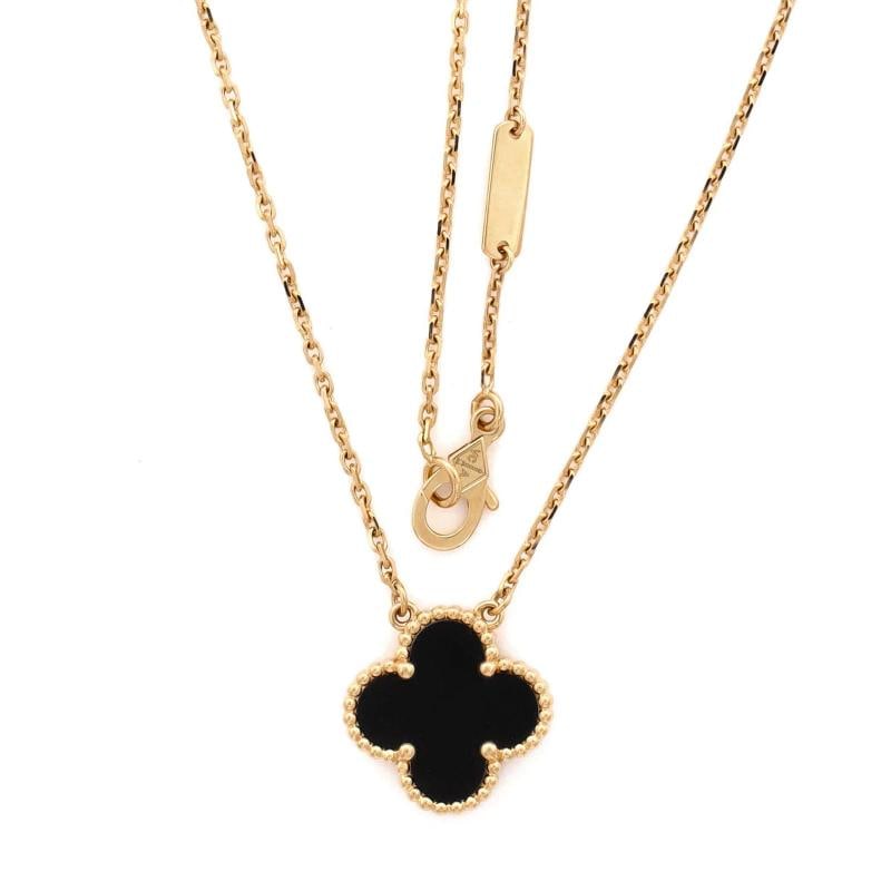 Van Cleef & Arpels Vintage Alhambra Pendant Necklace 18K Yellow Gold and Onyx - 2