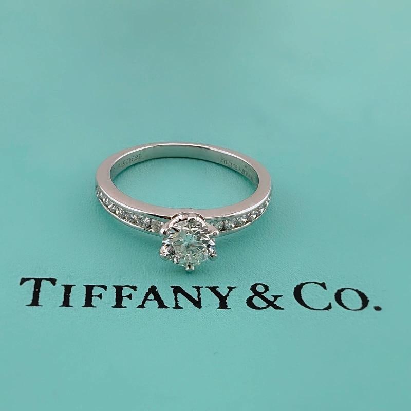 Tiffany & Co Platinum Diamond Engagement Ring Round 0.60 ct I VVS1 - 14