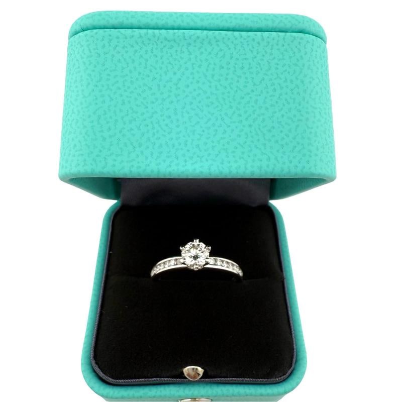 Tiffany & Co Platinum Diamond Engagement Ring Round 0.60 ct I VVS1 - 5