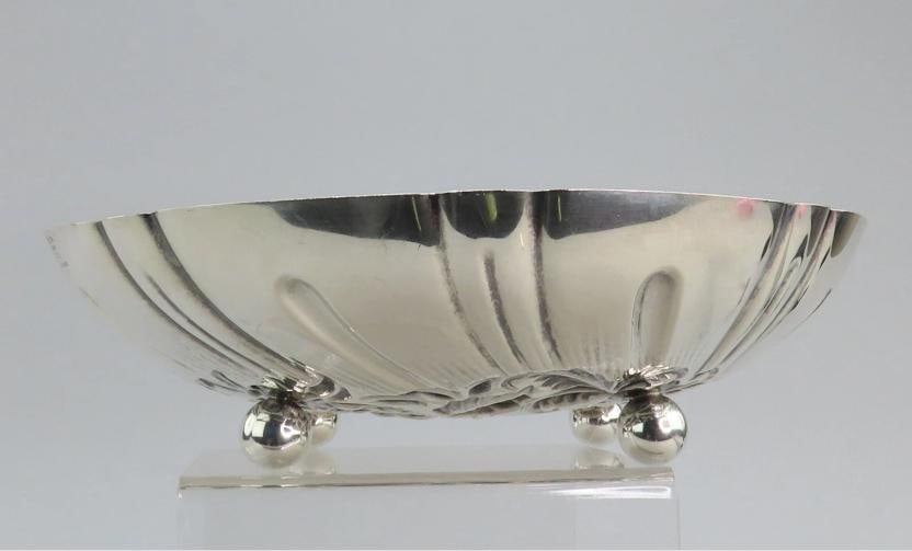 Lovely Kirk Sterling Silver Hand Chased Fruit Flowers Repousse 9.5" Bowl 233 - 8