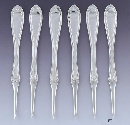 6 Rare c1855 Antique American Coin Silver Beaded Lobster Nut Picks: Type: Lobster or Nut Picks,Age: c1855,Pattern: Beaded,Composition: Coin Silver,Year Made: c1855,Maker: Farrington & Hunnewell,Country of Origin: United States Presented is a great set of 6 American