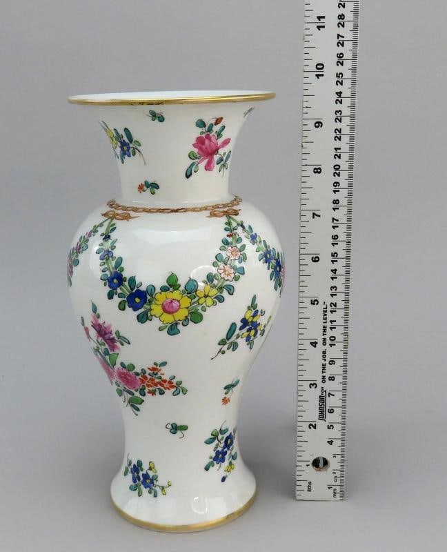 Beautiful Pair Antique Samson French Floral Flowers Garlands Vases 9 5/6" - 2