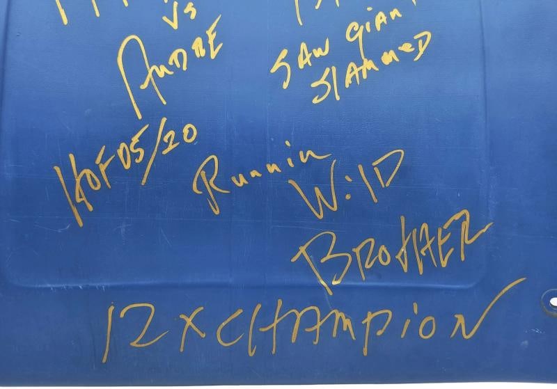 Hulk Hogan Signed WrestleMania III Silverdome Seat Back vs Andre Beckett BAS - 4