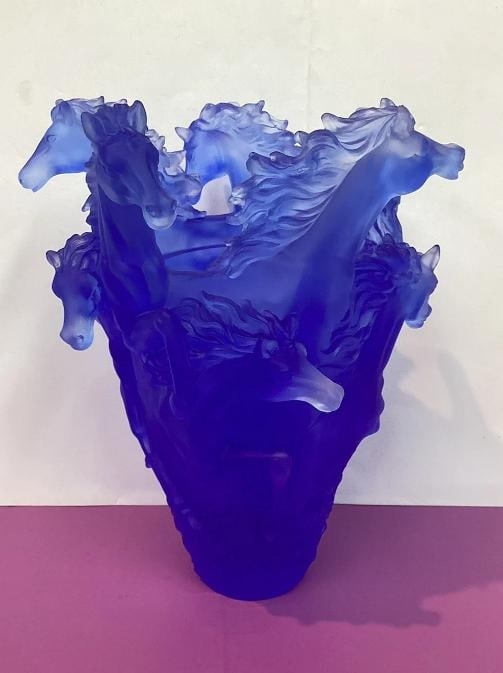 Nancy Daum Style Crystal Horse Vase Blue H9Ã¢â‚¬Â? Maker Unknown Heav - 5