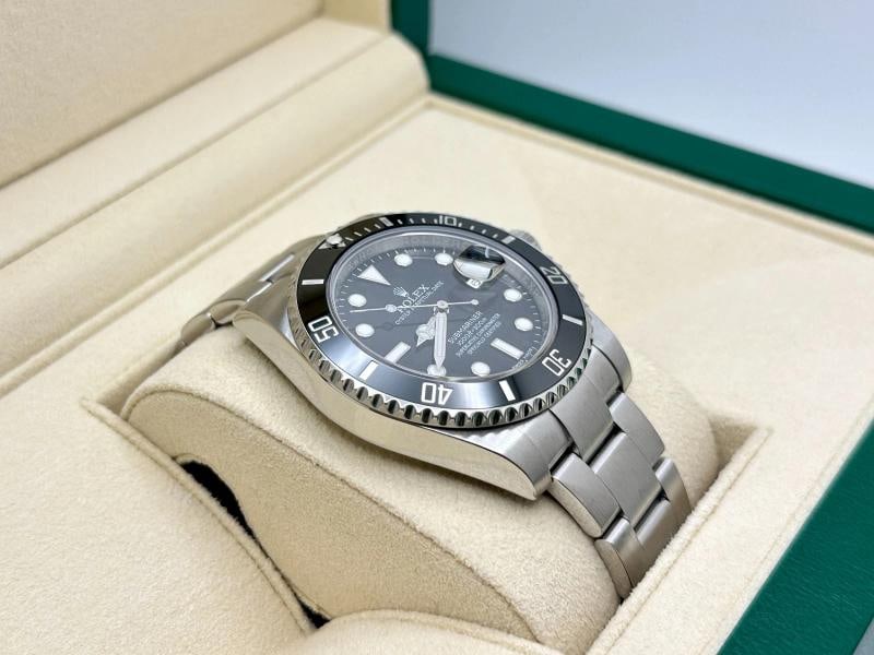 Rolex Submariner Date 116610LN 40mm Black Ceramic Stainless Steel Box Paper - 7