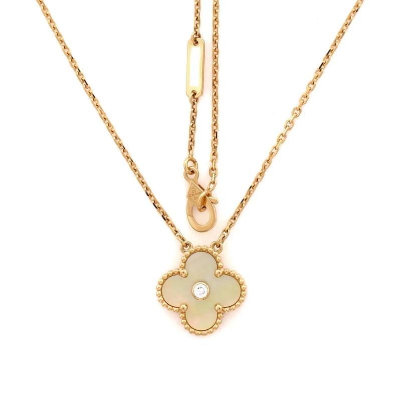 Van Cleef & Arpels Vintage Alhambra Pendant Necklace 18K Yellow Gold and Gold - 2