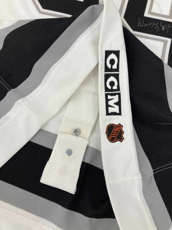 Wayne Gretzky Los Angeles Kings Signed Autographed Jersey Beckett Certified - 6