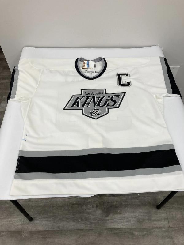 Wayne Gretzky Los Angeles Kings Signed Autographed Jersey Beckett Certified - 7