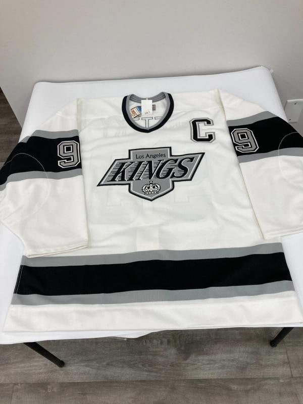 Wayne Gretzky Los Angeles Kings Signed Autographed Jersey Beckett Certified - 9