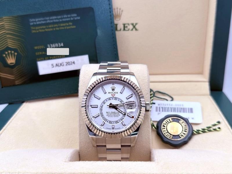 2024 Rolex Sky Dweller 336934 42mm White Dial 18k White Gold Steel Box Paper: Condition: Pre-owned - Excellent,Bezel Color: Silver,Movement: Mechanical (Automatic),Year Manufactured: 2024,With Papers: Yes,Band/Strap: Rolex Oyster,Reference Number: 336934,Brand: Rolex,Case Color
